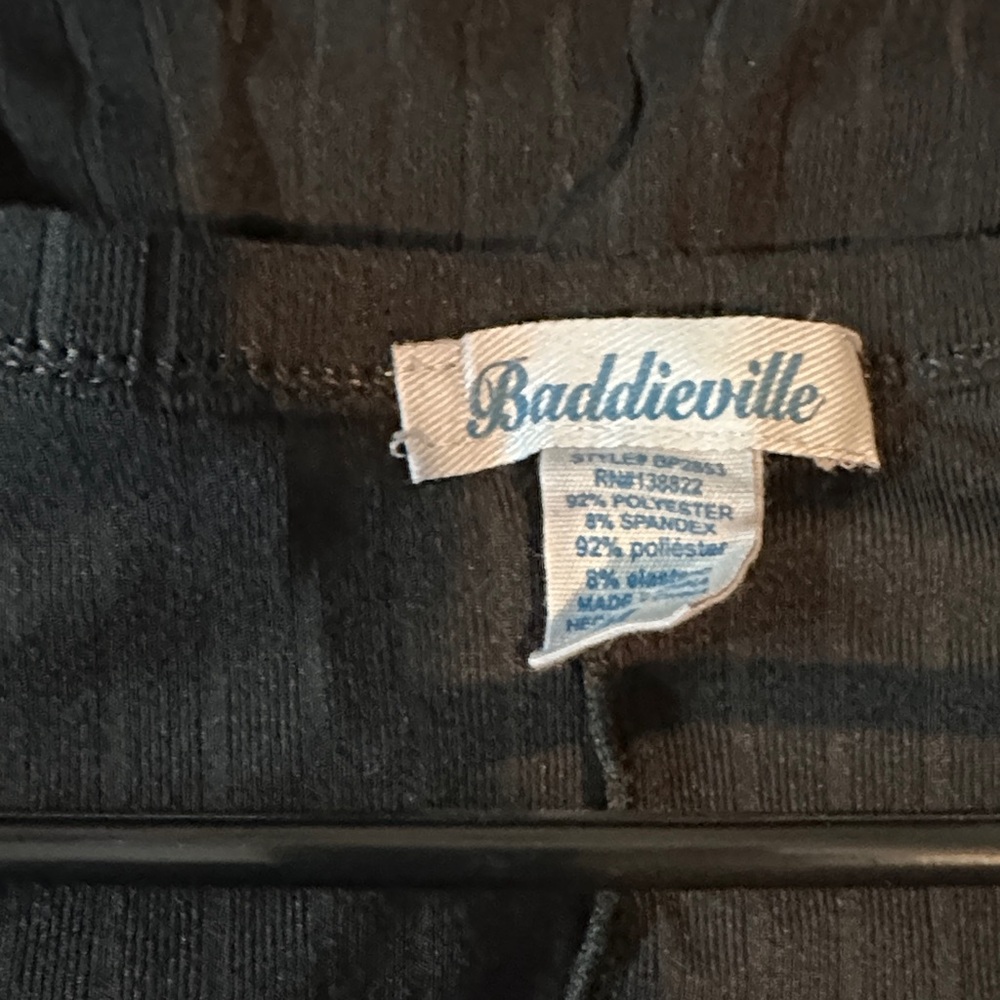 Baddieville Black Sleeveless Top - Picture 2 of 4